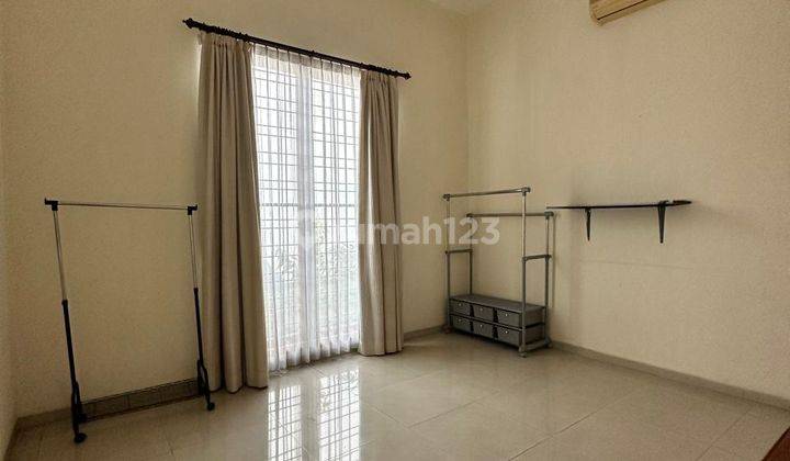 Rumah Murah 2 Lantai Minimalis Modern Semi Furnished Siap Huni Dekat Gwalk Di Raya Villa Taman Telaga Citraland Surabaya Barat 2