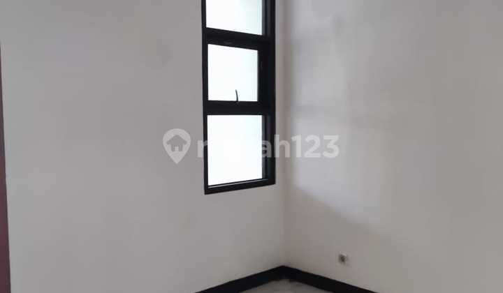 Rumah Murah 1,5 Lantai Minimalis Kosongan Siap Huni Dekat Pasar Modern Di Alam Hijau Citraland Utama Surabaya Barat 2