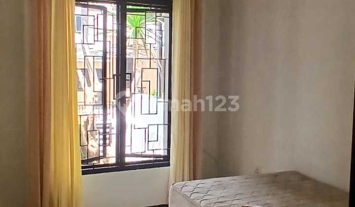 Rumah Murah 1 Lantai Minimalis Semi Furnished Siap Huni Dekat Pasar Modern di Alam Hijau Citraland Utama Surabaya Barat 2