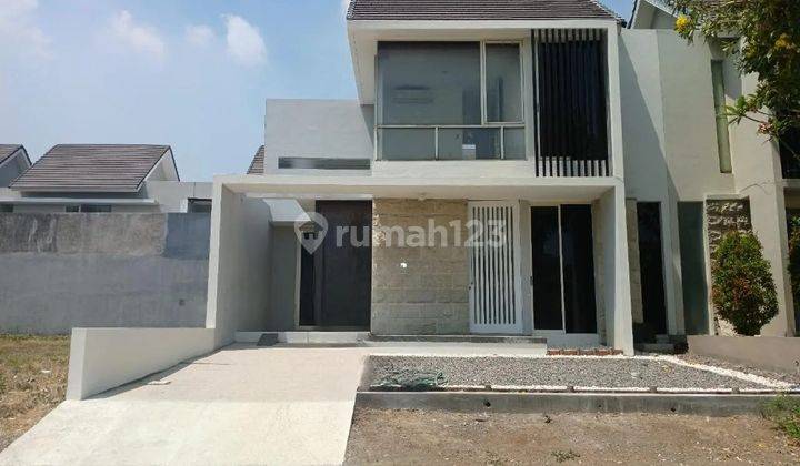 Rumah Murah 2 Lantai Minimalis Modern Semi Furnished Siap Huni Dekat Gwalk Di Stamford Place Citraland Surabaya Barat 1