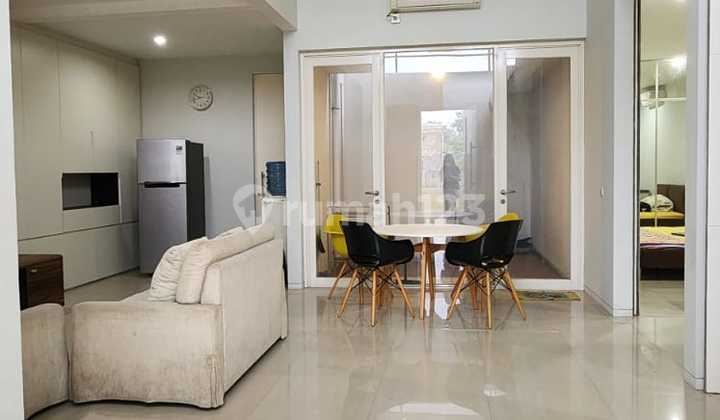 Affordable 1.5 Story Minimalist House Near Gwalk in Kingstown Citraland Utama, West Surabaya 2