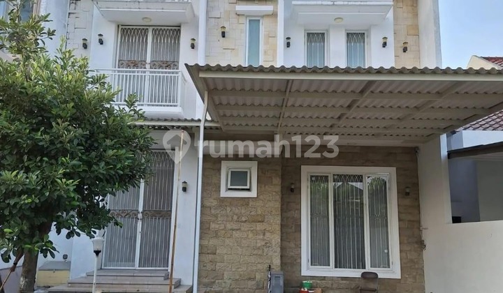 Affordable Nice 2-Storey Semi-Furnished House In South Emerald Mansion, Citraland Utama, West Surabaya