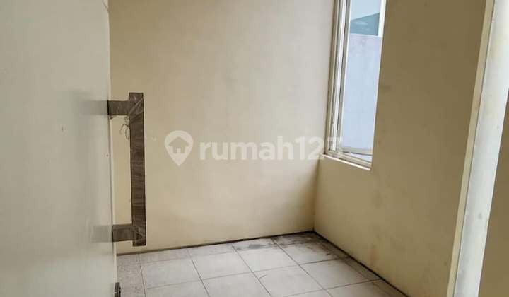 Affordable 2-Story Minimalist Semi-Furnished Ready-to-Occupy House Near Modern Market in Eastwood, Citraland Utama, West Surabaya 2