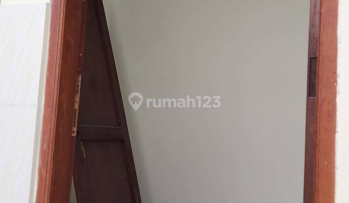 Rumah Murah 1 Lantai Minimalis Semi Furnished Siap Huni Dekat Pasar Modern Di Alam Hijau Citraland Surabaya Barat 2