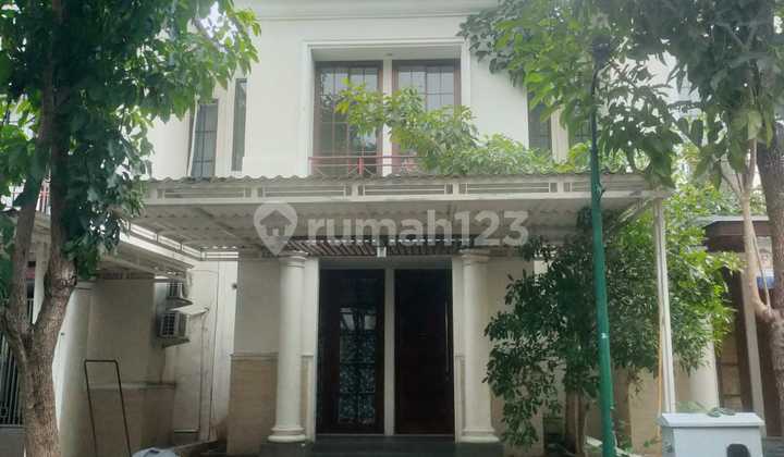 Rumah Murah 2 Lantai Minimalis Semi Furnished Dekat Pasar Modern di Taman Puspa Raya Citraland Utama Surabaya Barat
