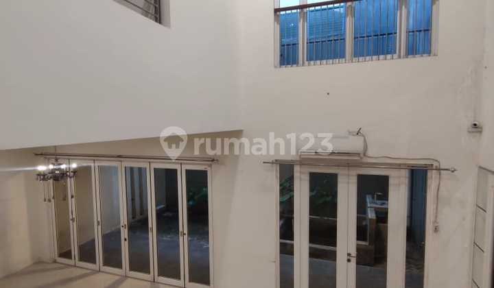 Rumah Murah 2 Lantai Minimalis Semi Furnished Siap Huni Dekat Gwalk di Diamond Hill Citraland Utama Surabaya Barat 2