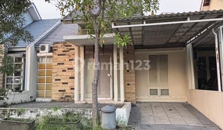 Affordable 1-Story Minimalist House Ready to Occupy Near Gwalk at Golf Avenue, Citraland Utama, West Surabaya