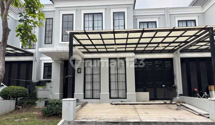 Affordable 2-Story Minimalist House Fully Furnished Luxurious Ready to Live Near Modern Market in Oakwood Park Citraland Main West Surabaya