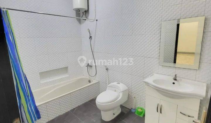 Di Sewakan Rumah Murah 1,5 Lantai Baru Renovasi Minimalis Semi Furnished Siap Huni Dekat Gwalk Di Taman Gapura Citraland Surabaya Barat 2