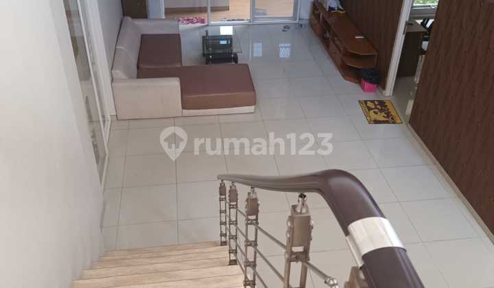 Rumah Murah 2 Lantai Minimalis Semi Furnished Siap Huni Dekat Pasar Modern Di Woodland Citraland Utama Surabaya Barat 2