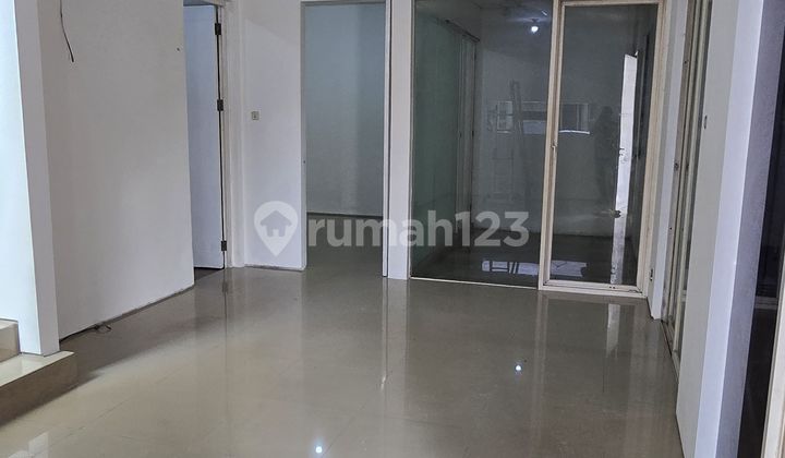 Affordable 2-Story Minimalist Semi-Furnished Ready-to-Occupy House in Royal Residence Cluster Greenwich Wiyung West Surabaya 2