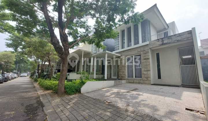 Affordable 2-Story Semi-Furnished House Near Gwalk in Eastwood Citraland Utama, West Surabaya 2
