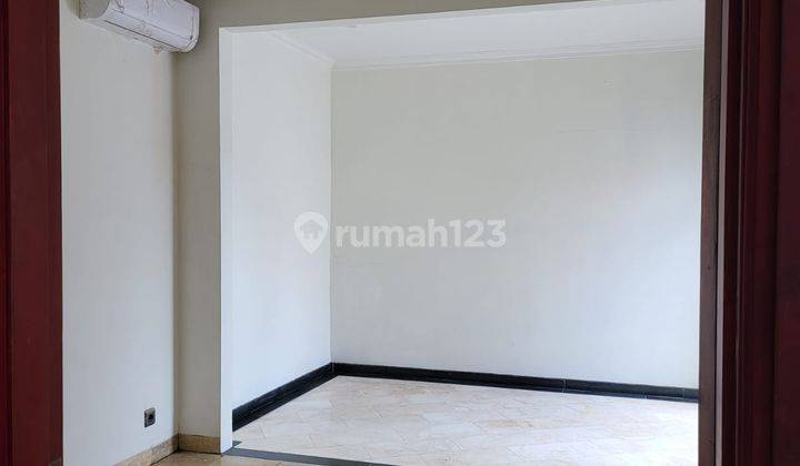 Rumah Murah 2 Lantai Minimalis Semi Furnished Siap Huni Dekat Gwalk Di Crystal Golf Citraland Utama Surabaya Barat 2