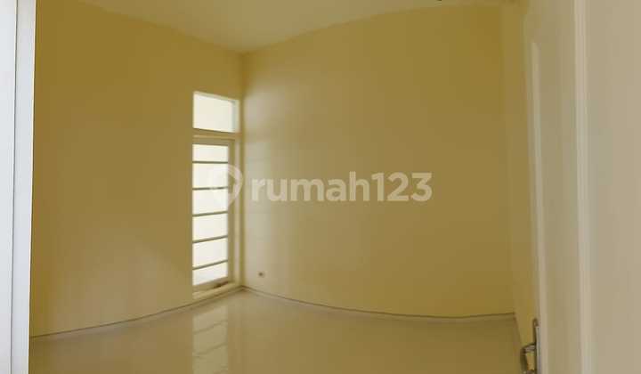 Rumah Murah 1,5 Lantai Minimalis Semi Furnished Siap Huni Dekat Gwalk Di International Village Citraland Utama Surabaya Barat 2