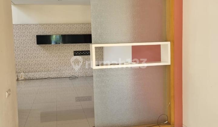 Rumah Murah 2 Lantai Hook Minimalis Semi Furnished Siap Huni Dekat Gwalk Di Villa Taman Telaga Citraland Utama Surabaya Barat 2