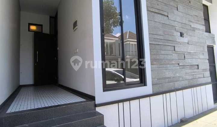 Affordable 2-Story Minimalist Modern Semi-Furnished Ready-to-Occupy House Near Modern Market Semi-Furnished in Taman Puspa Raya, Citraland Utama, West Surabaya 2