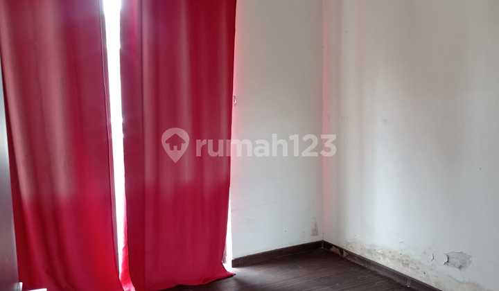 Nice House in Golden Stone 2 BSD Semi Furnished 2 Floors Ready to Occupy 2