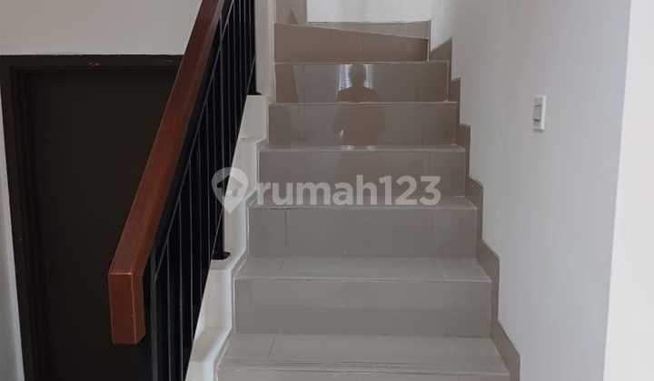 Rumah Cantik Modern di Bsd Alegria Park 2 Lantai Rapih Siap Huni