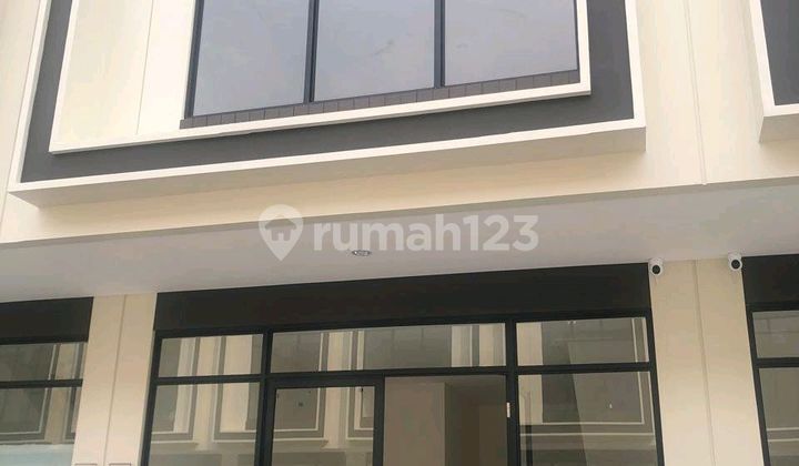 Sorrento Grande Ruko in Gading Serpong, 2 Floors Ready for Business Sorrento Grande Ruko in Gading Serpong, 2 Floors Ready for Business