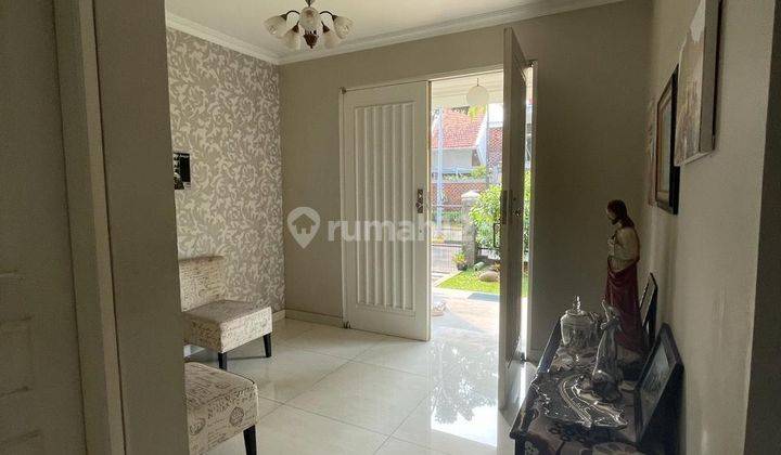 Dijual Rumah Hoek Semi Furnished With Private Swimming Pook di Puspita Loka Bsd 2