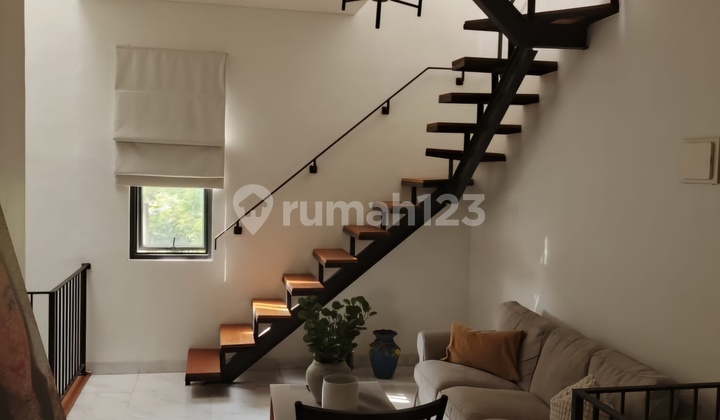 Cool Design 3-Storey House Furnished Spacious Living Room Ready to Occupy 2
