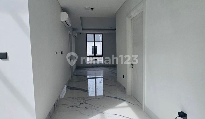 Beautiful 2-Storey Brand New House Ready to Live in Strategically Located in Alam Sutera 2