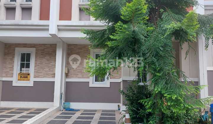 Rumah Cantik Siap Huni Semi Furnish Rapih di Savia Bsd