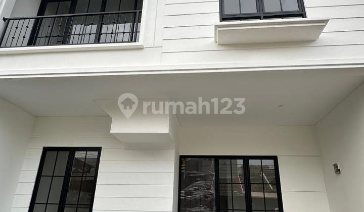 Rumah Design Cantik Di Nusaloka Bsd Brand New 2 Lantai Siap Huni 2