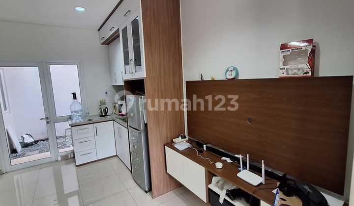 Rumah Cantik Siap Huni Semi Furnish Rapih di Savia Bsd 2