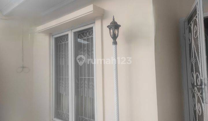 Dijual Rumah 2 Lantai Bonus Kitchen Set 2