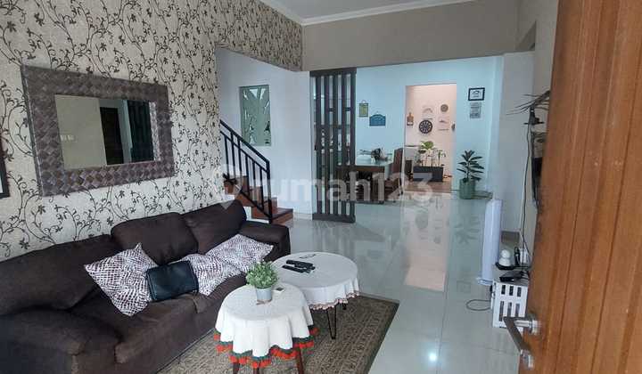 For Sale, Nice and Affordable 2-Story House in Bintaro. 2