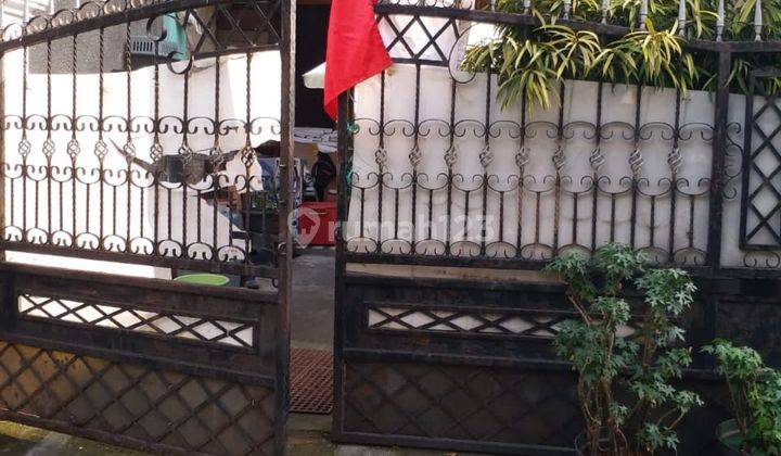 Rumah butuh renovasi akses jalan mudah dan lokasi strategis Jakarta Pusat 2