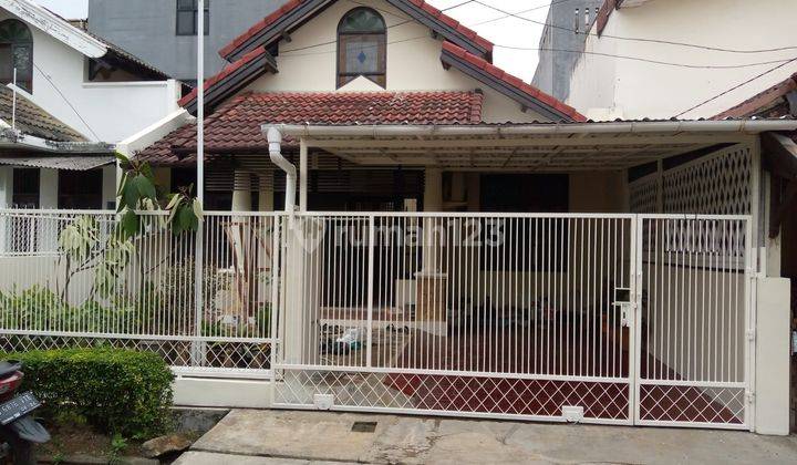 Rumah bagus, lingkungan aman dan nyaman di Bintaro 1