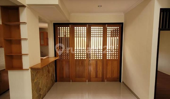 Rumah bagus, lingkungan aman dan nyaman di Bintaro. 2