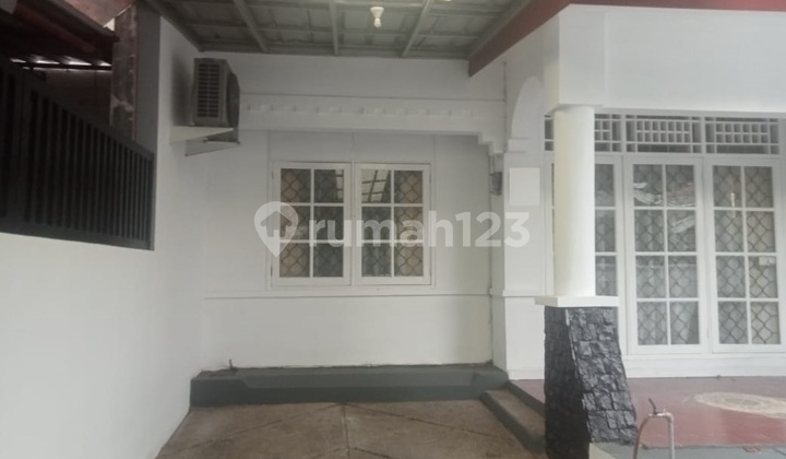 Rumah 2 Lantai, Bebas Banjir Lokasi Strategis di Bintaro Sektor 9 2