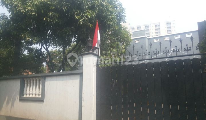 Rumah Asri dengan Halaman Luas di Pesanggrahan , Jakarta Selatan. Dekat dengan Fasilitas Rs Pesanggrahan , Puskesmas , Mini Market , ke Pintu Tol Veteran , Tn Kusir