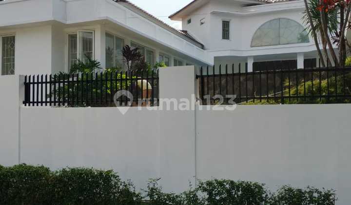 Rumah Bagus, Halaman Luas, Lokasi Strategis di Bintaro Sektor 3 Dekat Dg Sta Pondok Ranji , Pasar , Super Indo , Rs Mitra Keluarga , Rs Suyoto/Rsppn, ke Pondok Indah Mall , Bintaro Plaza ,