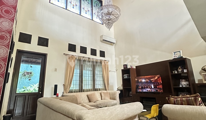 For sale. House in Pesona Khayangan Margonda located in a quiet, cool, and strategic residential area. 1