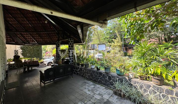 Dijual Rumah Heritage C. Sayap Jalan Dago Jalan Diponegoro. Lingkungan Nyaman Utk Rumah Tinggal atau Bisnis.