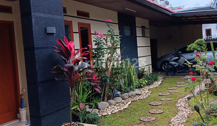 Dijual Rumah Siap Huni 1 Lantai Ada Halaman Belakang dan Depan. Kamar Tidur 4. Jalan Sritunggal .Dekat Jalan Bkr . Moh Ramdan Bandung.