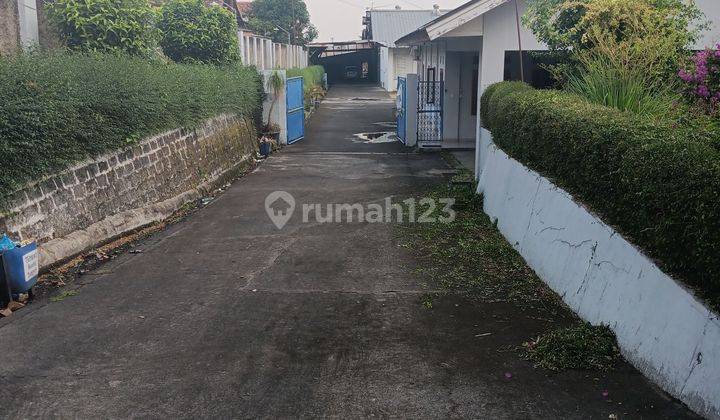 Dijual Pabrik Di Pinggir Jalan Utama Padalarang.  Luas Tanah > 8000 M². Luas Bangunan > 4000 M² . Dekat Pintu Tol Padalarang.  Dekat Stasiun Kcic Padalarang.  Dekat Kbp.  Cocok Utk Rumah Sakit, Gudang,  Showroom 2