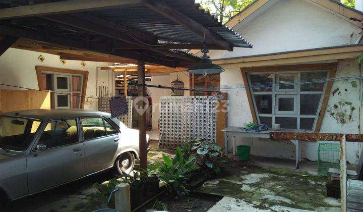 Rumah lama di Abdul rahman saleh , status hak sewa dekat bandara husen dekat jalan pajajaran 1