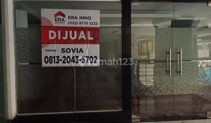 Dijual ruang kantor di lantai 2 hotel el royal.  Jl merdeka bandung.  Dekat jalan Asia afrika,  Braga dan naripan 1