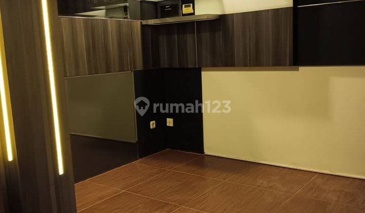 Dijual ruang kantor di lantai 2 hotel el royal.  Jl merdeka bandung.  Dekat jalan Asia afrika,  Braga dan naripan 2