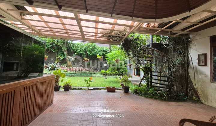 Dijual Rumah Murah Mainroad Ciumbuleuit Dekat Universitas Parahyangan. Luas Tanah 1100 M2. Bandung Utara. Kota Bandung Dijual Rumah Murah Mainroad Ciumbuleuit Dekat Universitas Parahyangan. Luas Tanah 1100 M2. Bandung Utara. Kota Bandung