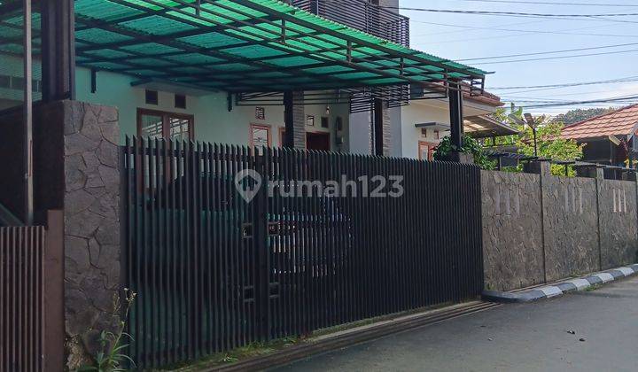Dijual Rumah 2 Lantai Siap Huni. Terawat . Komplek Taman Cihanjuang. Cimahi. Dekat Cafe Kupu Kupu , Cibaligo Permai, Sariwangi. 1