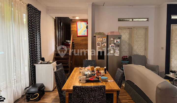 For Sale Ready-to-Occupy House in Tanjungsari Asri Residence Complex. Hook Position. Land Area 260 M2. 2