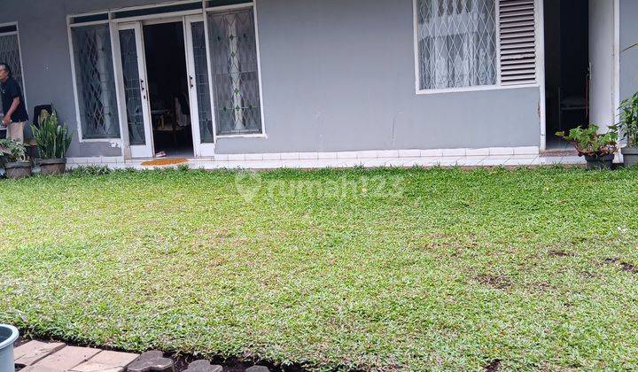 Dijual Rumah Vila , Halaman Luas, Dekat Sekolah Sias. Cimahi Atas , Ciganjuang Cibaligo.  2