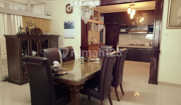 Dijual Rumah Dengan Ruangan Dan Halaman Luas. Bandung Utara. Luas Tanah 500 Mjln Setrasari. Dekat Karangsetra. Jalan Setiabudi. Pasteur. Univ Maranatha. Bandung 2