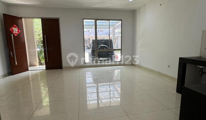 3-Story House Ready to Occupy Golf Island Pik 3-Story House Ready to Occupy Golf Island Pik